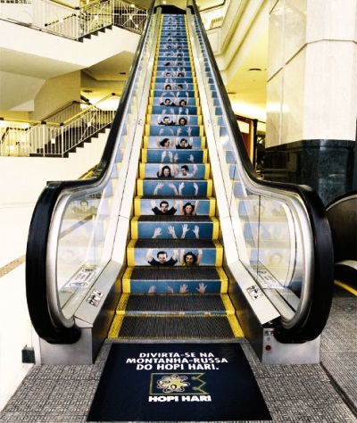 Рекламный дизайн эскалаторов